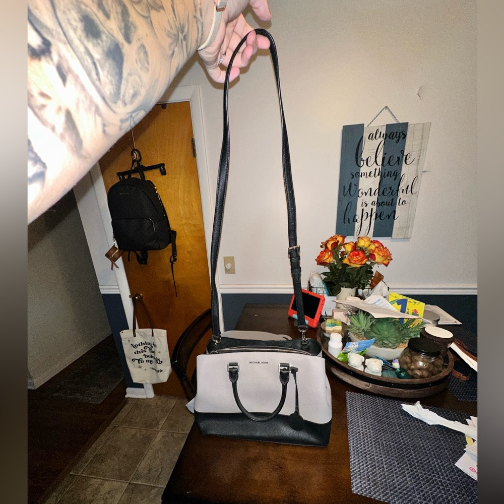 Michael Kors two toned crossbody tote - Picture 7 of 8